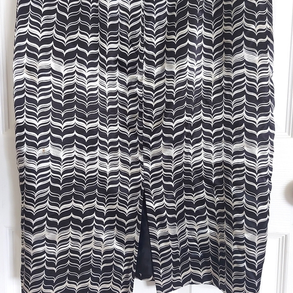 London times formal sleeveless dress - Picture 5 of 8